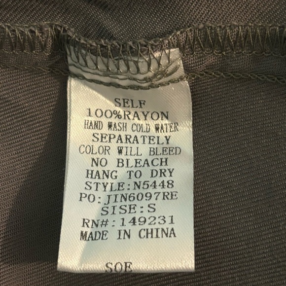 NWT Kori America Womens Waterfall Gray Vest Adjustable Size Small Rayon Pockets - Picture 7 of 7